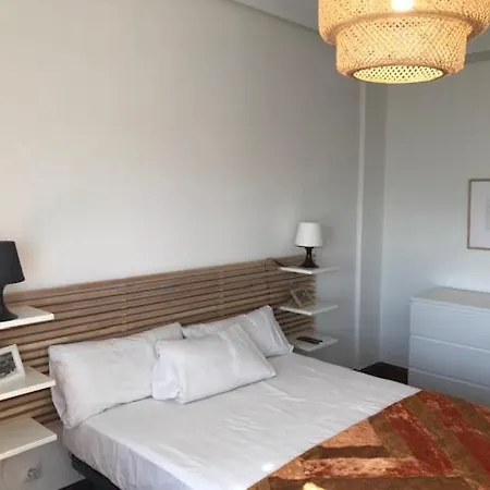 Apartamento Martina. Tres Hab. Centro *