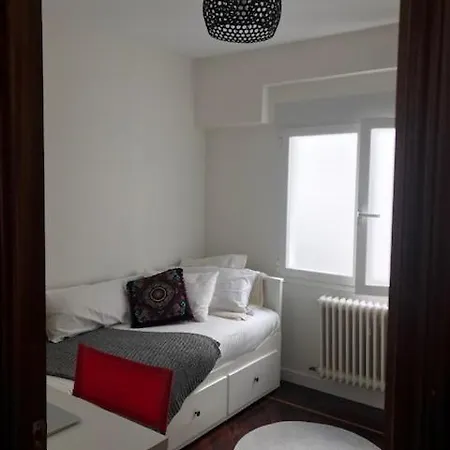 Apartamento Martina. Tres Hab. Centro